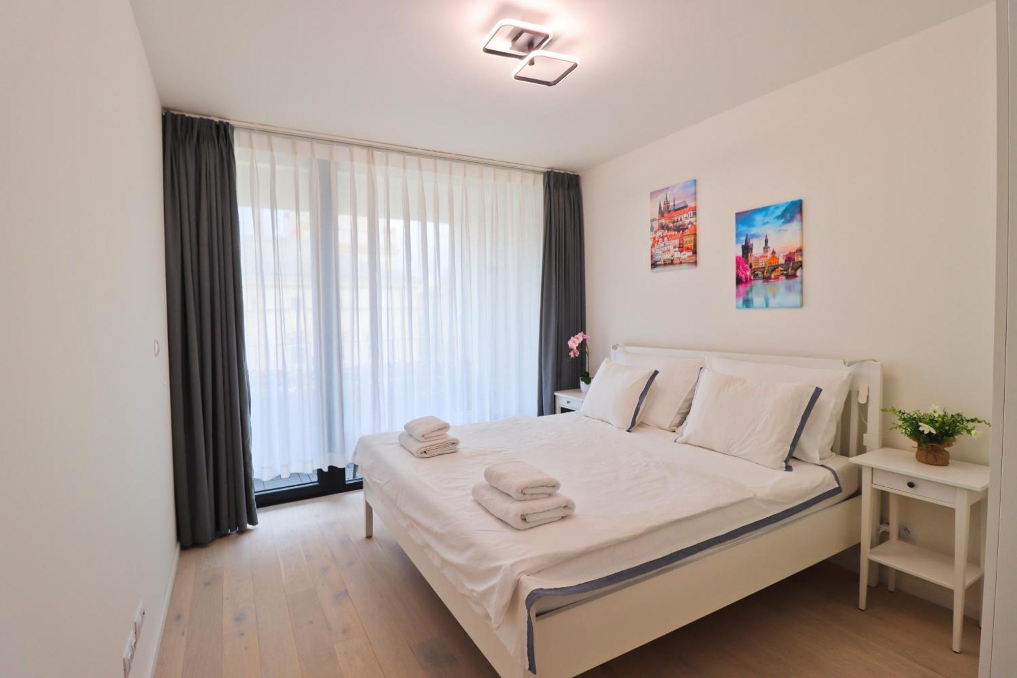 Sunny Apartment In Smichov, Prague 5 Extérieur photo