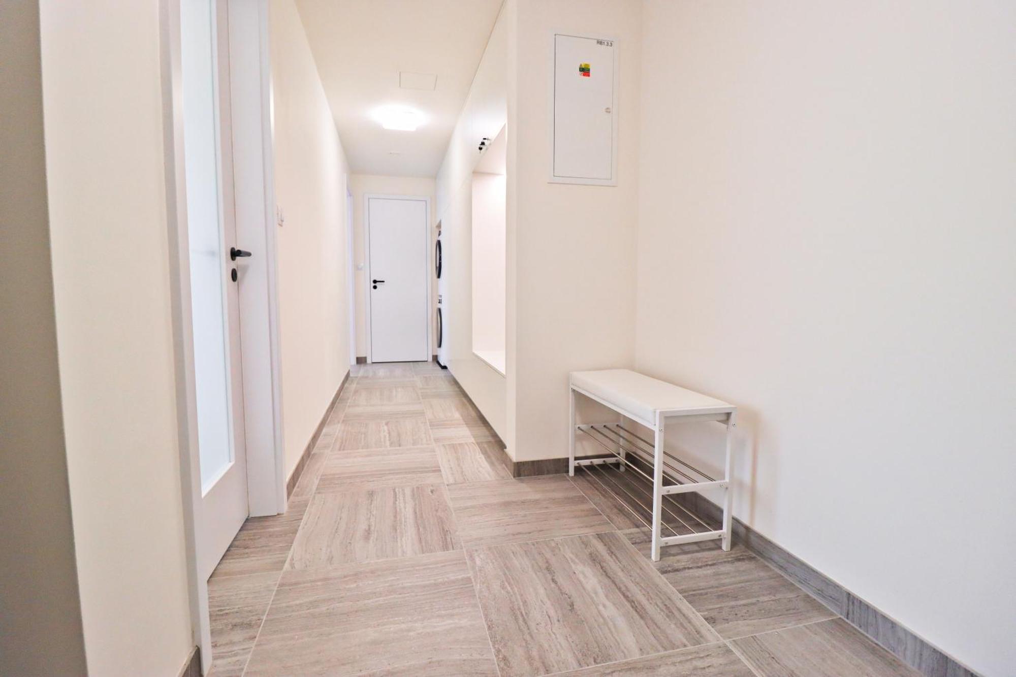 Sunny Apartment In Smichov, Prague 5 Extérieur photo