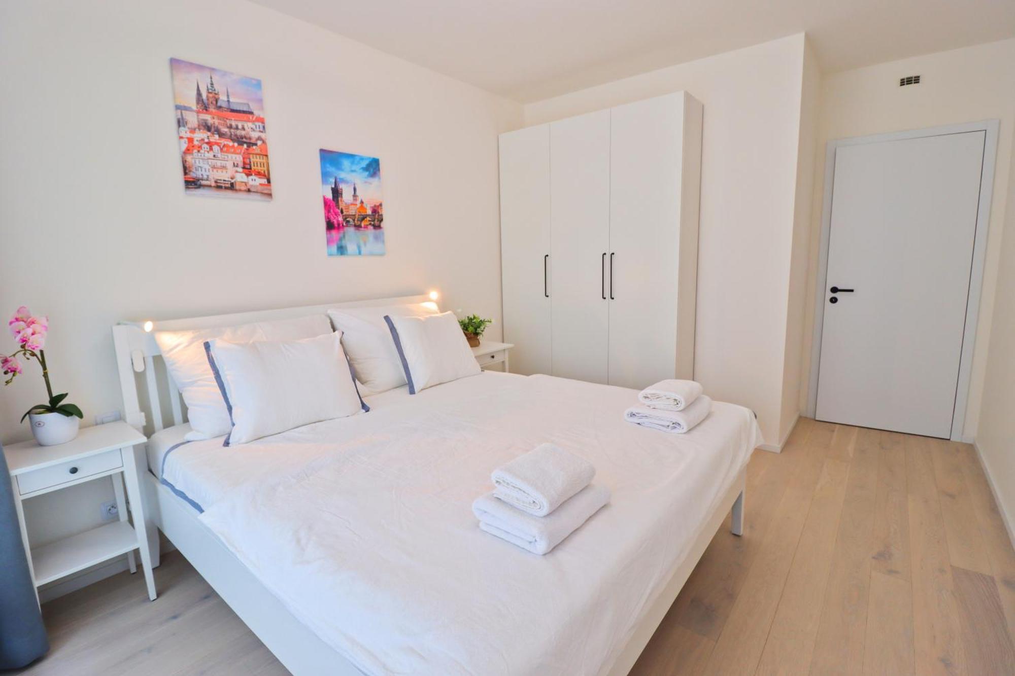 Sunny Apartment In Smichov, Prague 5 Extérieur photo