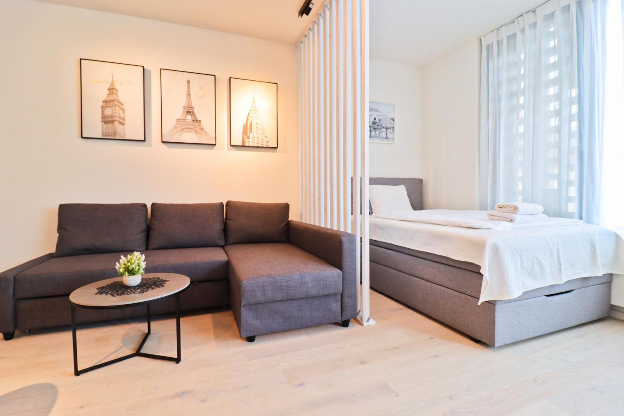 Sunny Apartment In Smichov, Prague 5 Extérieur photo